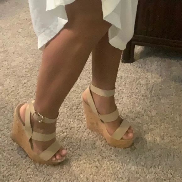 Aldo high heel wedges - Picture 3 of 4